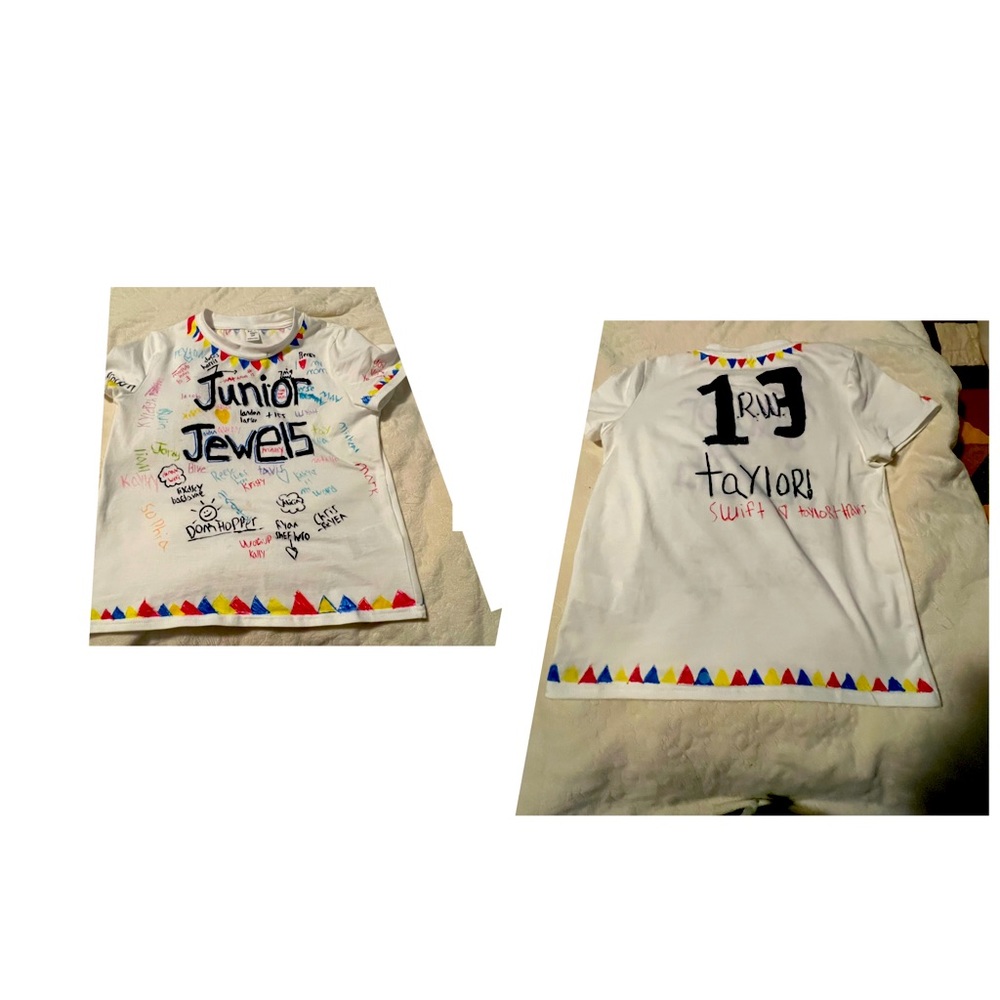 It’s kids size 10 for girls brand is SHEIN but it’s homemade to